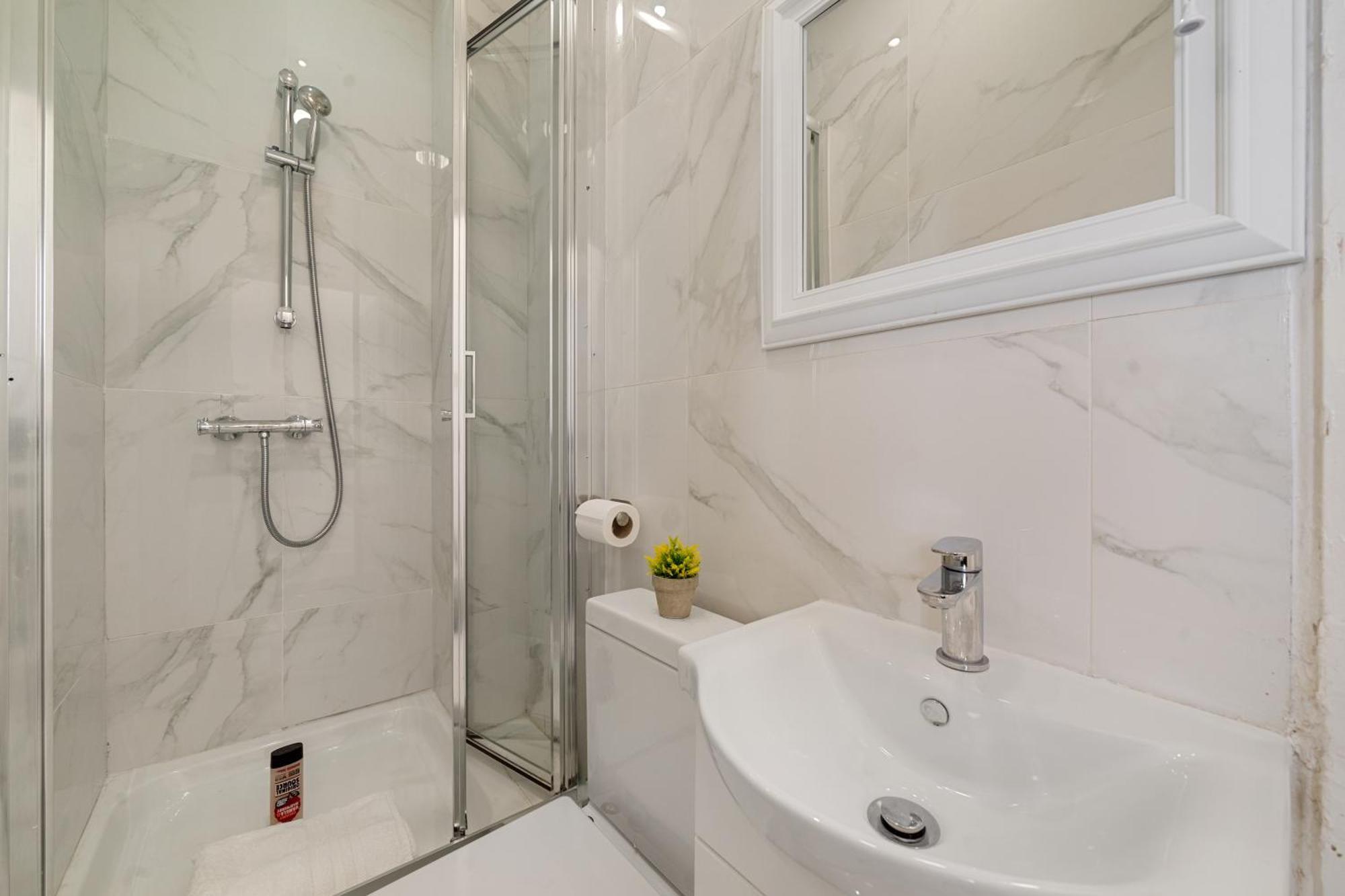 Spacious 3-Bedroom Residence In Exclusive Mayfair 7Gc لندن المظهر الخارجي الصورة